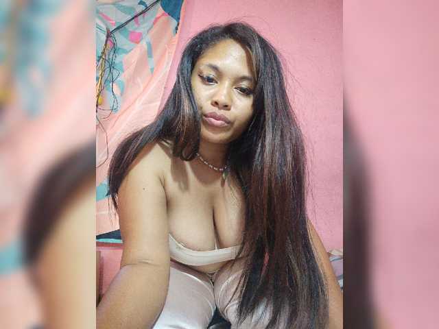 Brendah23, en vivo ahora en BongaCams