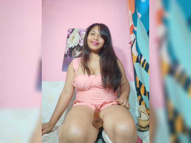 Brendah23 live cam on BongaCams