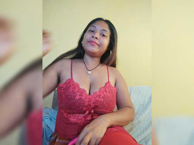 Brendah23 live cam on BongaCams