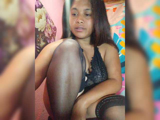 Brendah23 live cam on BongaCams