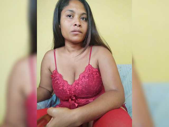 Brendah23 live cam on BongaCams