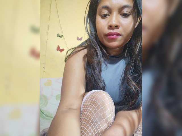 Brendah23 live webcam show