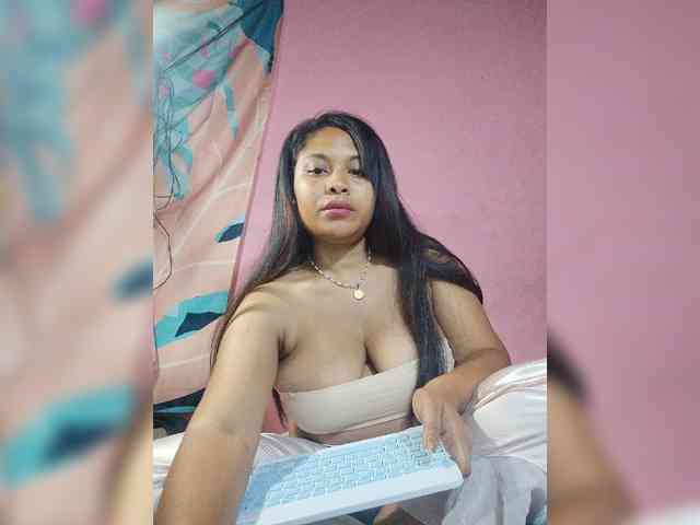 Brendah23 webcam