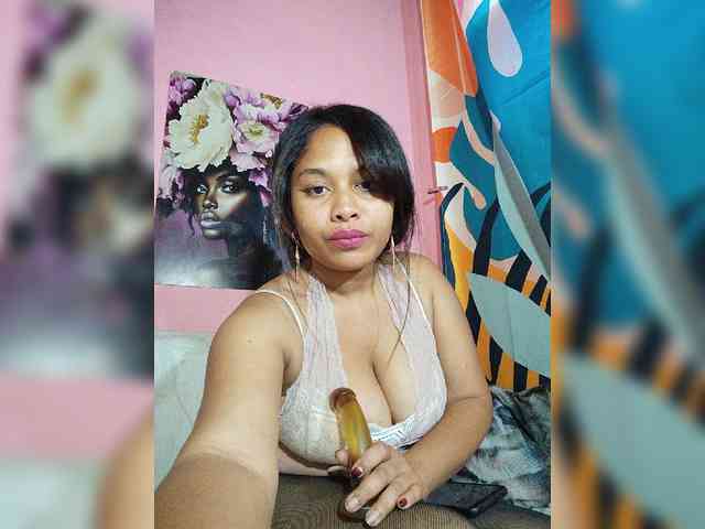 Brendah23 webcam