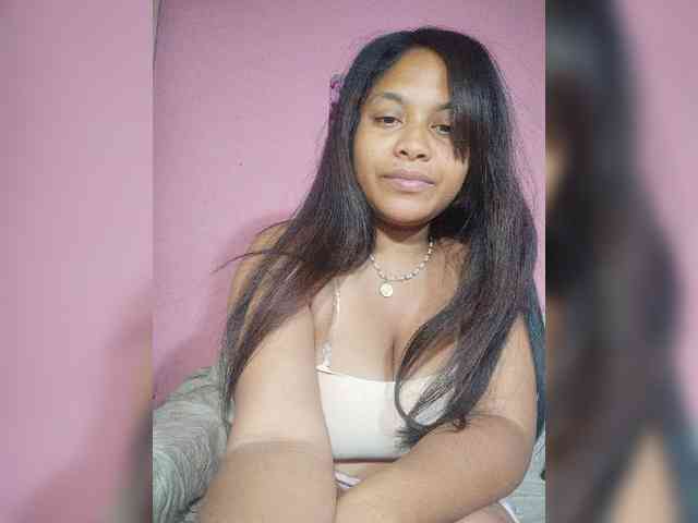 Brendah23 webcam