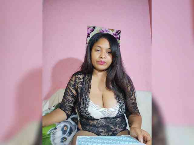 Brendah23 webcam