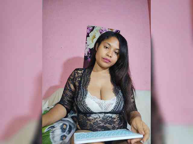 Brendah23 webcam