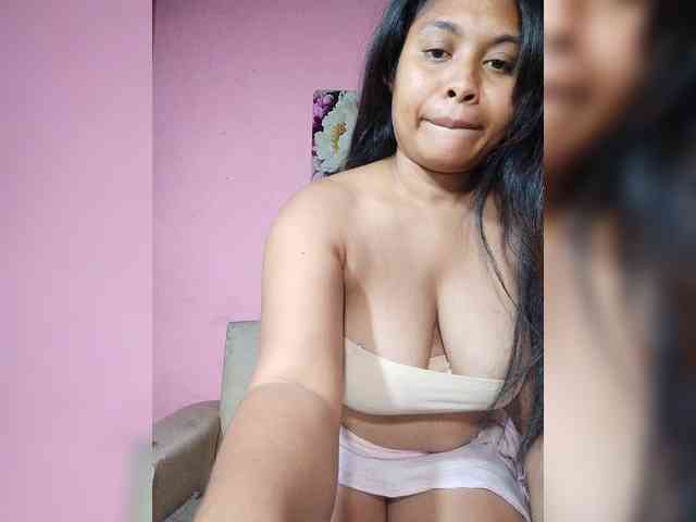 Brendah23 webcam