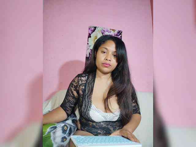 Brendah23 webcam