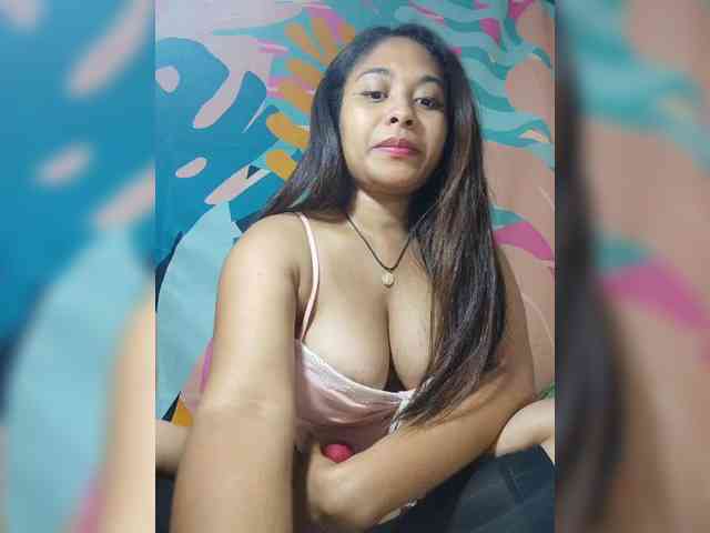 Brendah23 webcam