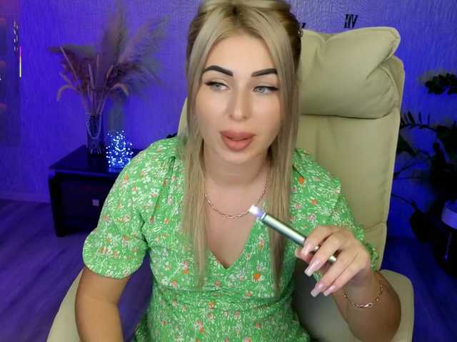 NikaStill live cam on BongaCams
