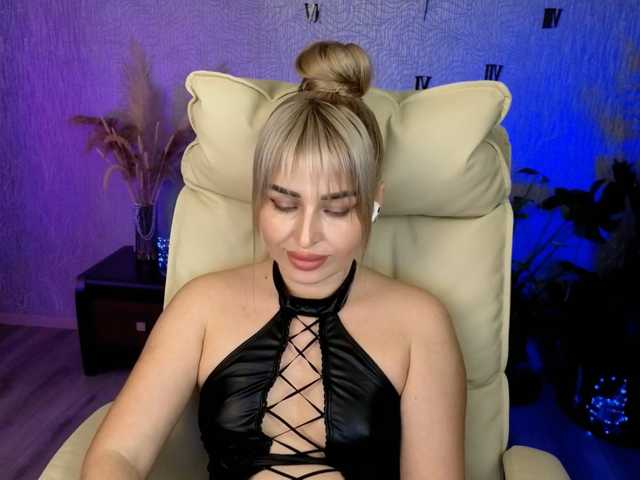 NikaStill live cam on BongaCams