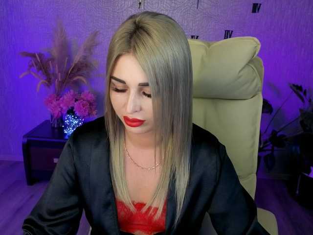NikaStill live cam on BongaCams