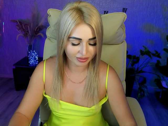 NikaStill live cam on BongaCams