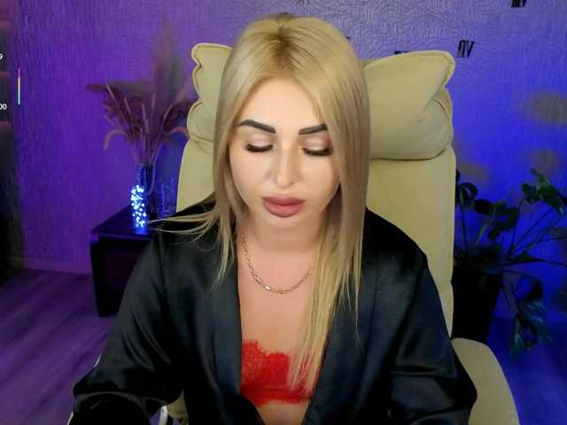 NikaStill live cam on BongaCams