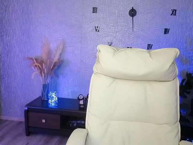 le modèle NikaStill est en webcam porno dans un show sur le site bongacams, il possède les tags suivants: White/Caucasian,Blonde,Shaved