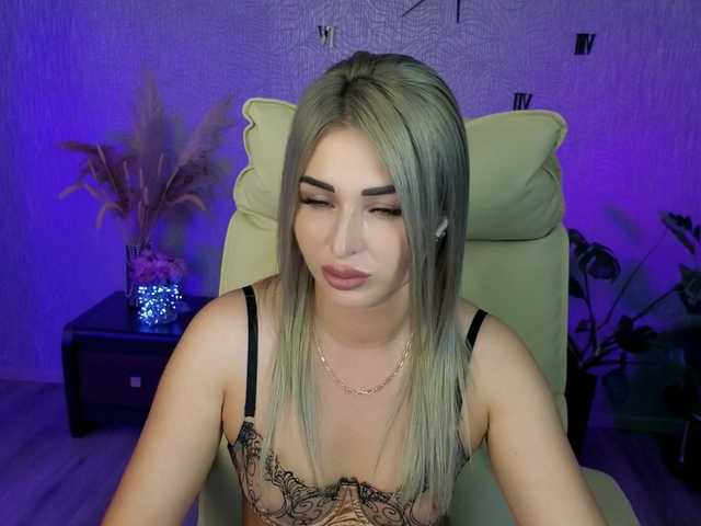 NikaStill live cam on BongaCams