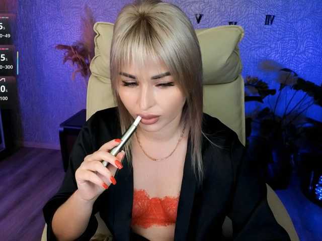 NikaStill live cam on BongaCams