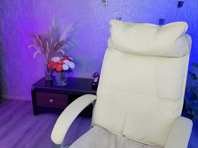 nikastill cam belle