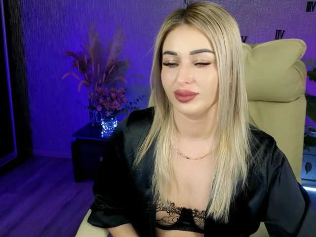 NikaStill's BongaCams show and profile