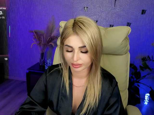 NikaStill live cam on BongaCams