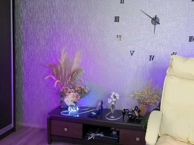 NikaStill's BongaCams show and profile