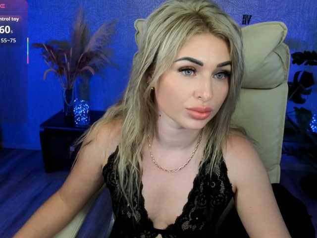 NikaStill, live now on BongaCams