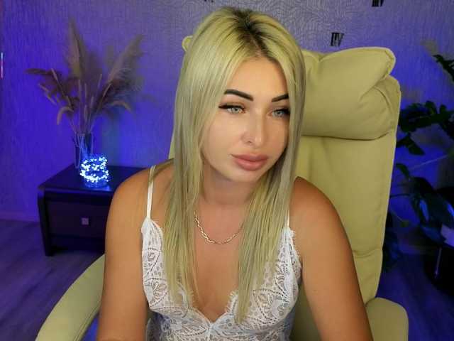 NikaStill live cam on BongaCams