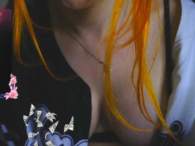 Daddyslittleslutfox live cam on BongaCams