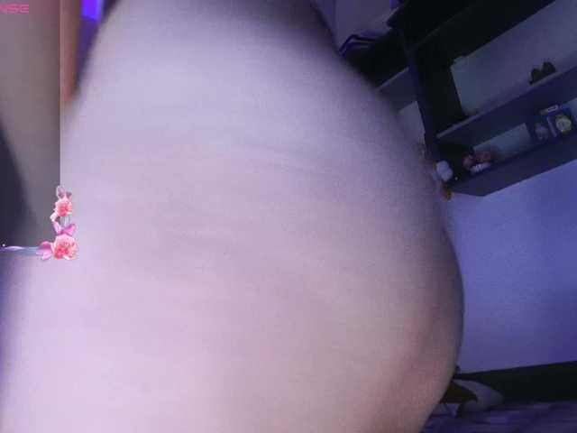 Daddyslittleslutfox live cam preview