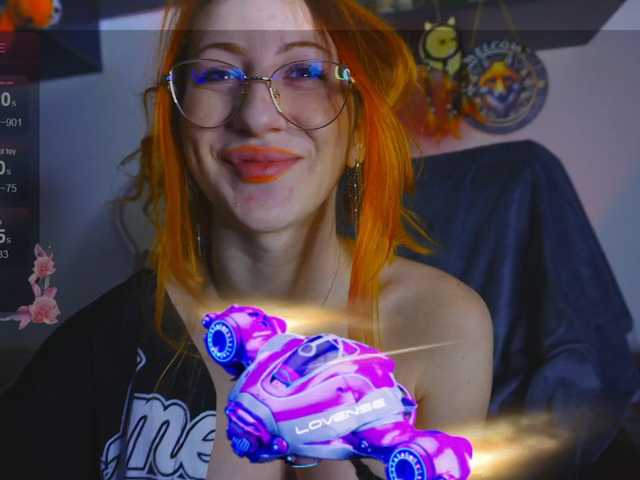 Daddyslittleslutfox live cam on BongaCams