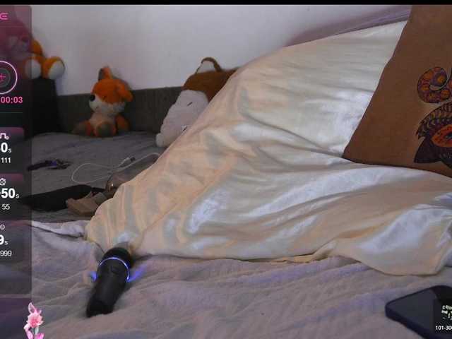 Daddyslittleslutfox live cam on BongaCams