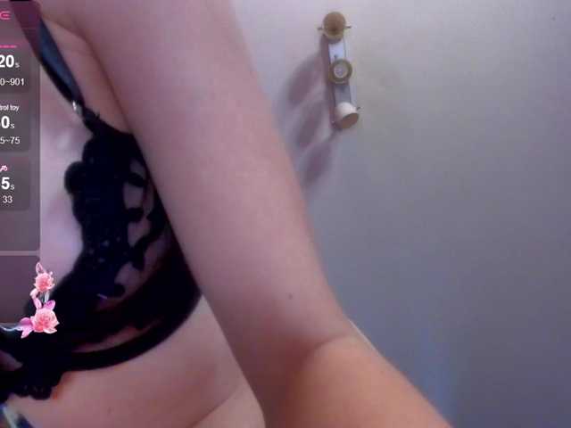 Daddyslittleslutfox live cam on BongaCams