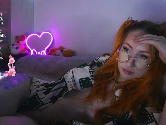 Daddyslittleslutfox live cam on BongaCams