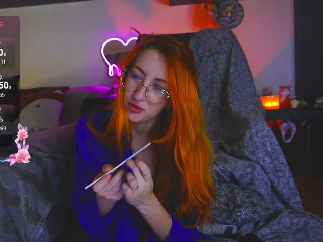 Daddyslittleslutfox — live female cam