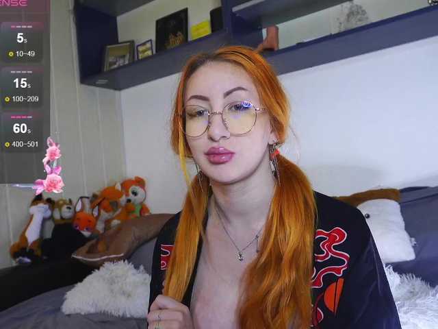 Daddyslittleslutfox's BongaCams show and profile