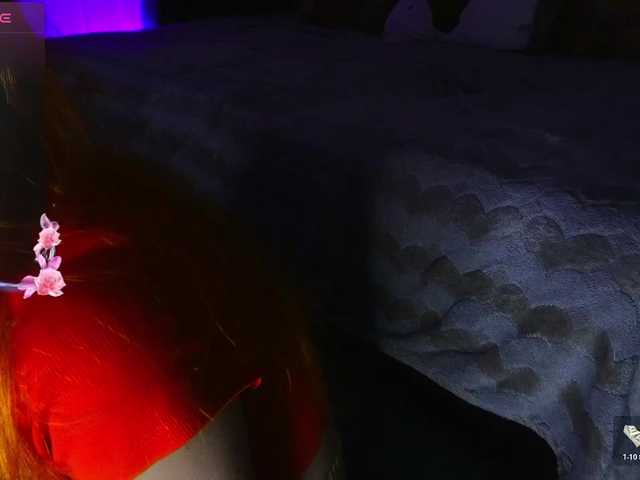 Daddyslittleslutfox live cam preview