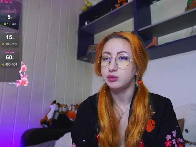 Daddyslittleslutfox's BongaCams show and profile