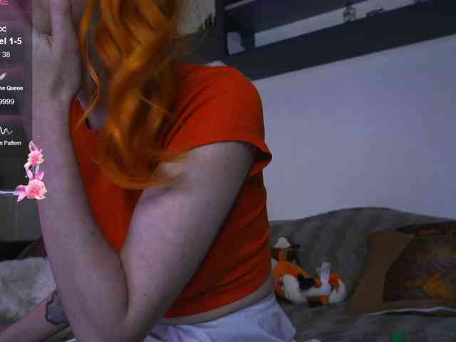 Daddyslittleslutfox webcam