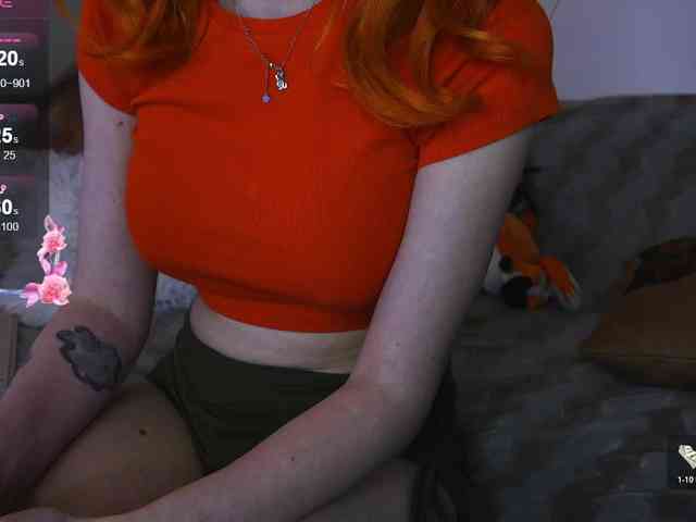 Daddyslittleslutfox webcam