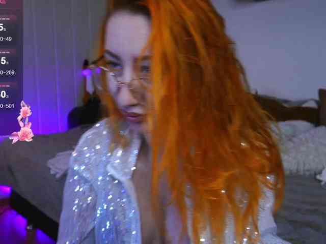 Daddyslittleslutfox webcam