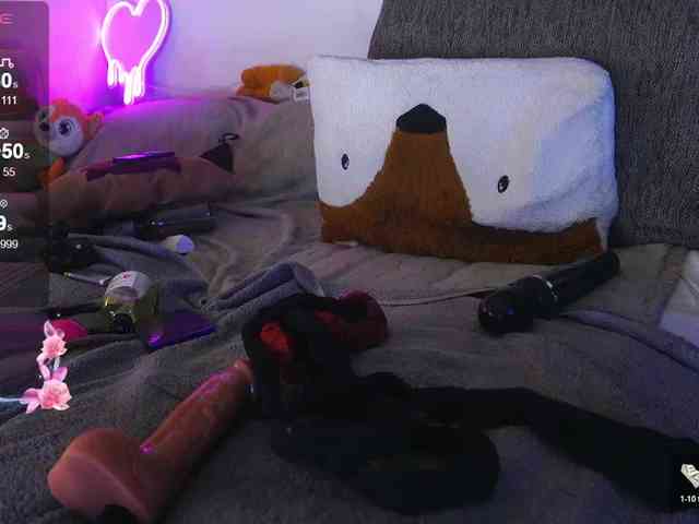 Daddyslittleslutfox webcam
