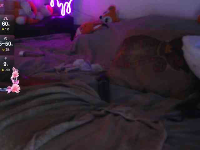 Daddyslittleslutfox webcam