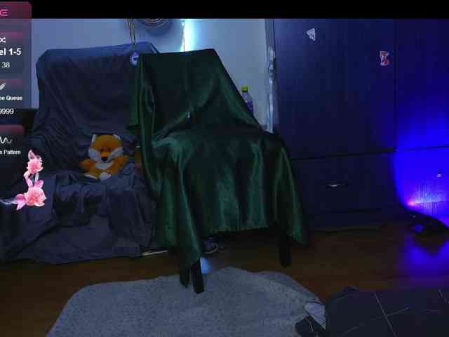 Daddyslittleslutfox