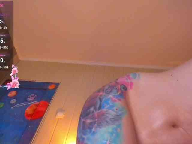 Daddyslittleslutfox webcam
