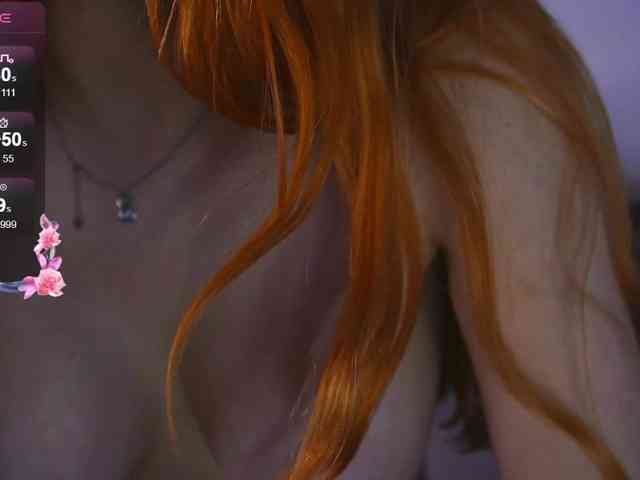 Daddyslittleslutfox webcam
