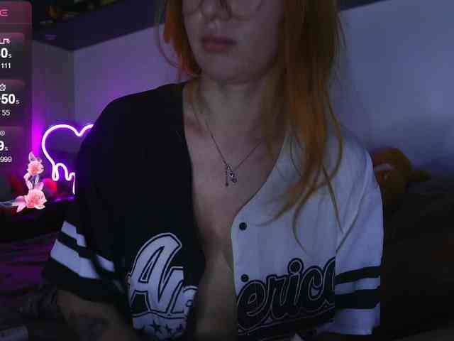 Daddyslittleslutfox webcam
