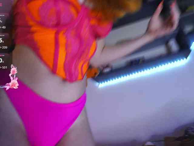 Daddyslittleslutfox webcam