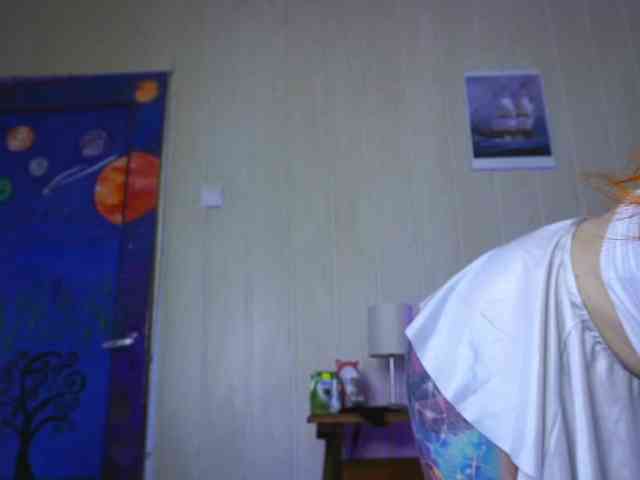 Daddyslittleslutfox webcam