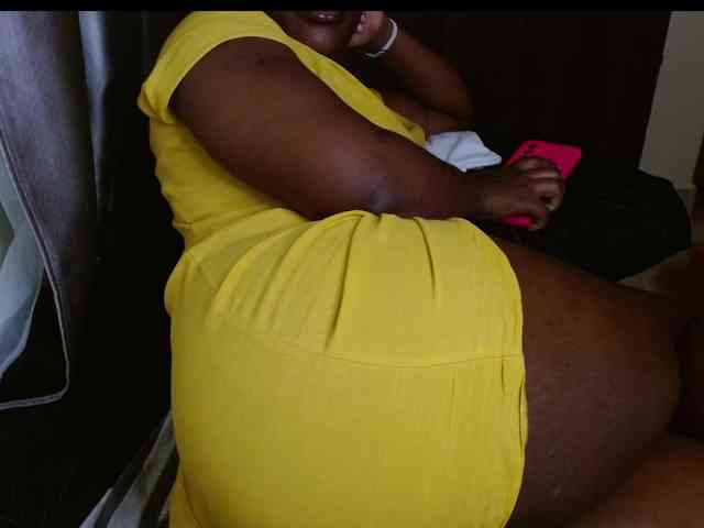 Chocolate_goddess1 webcam